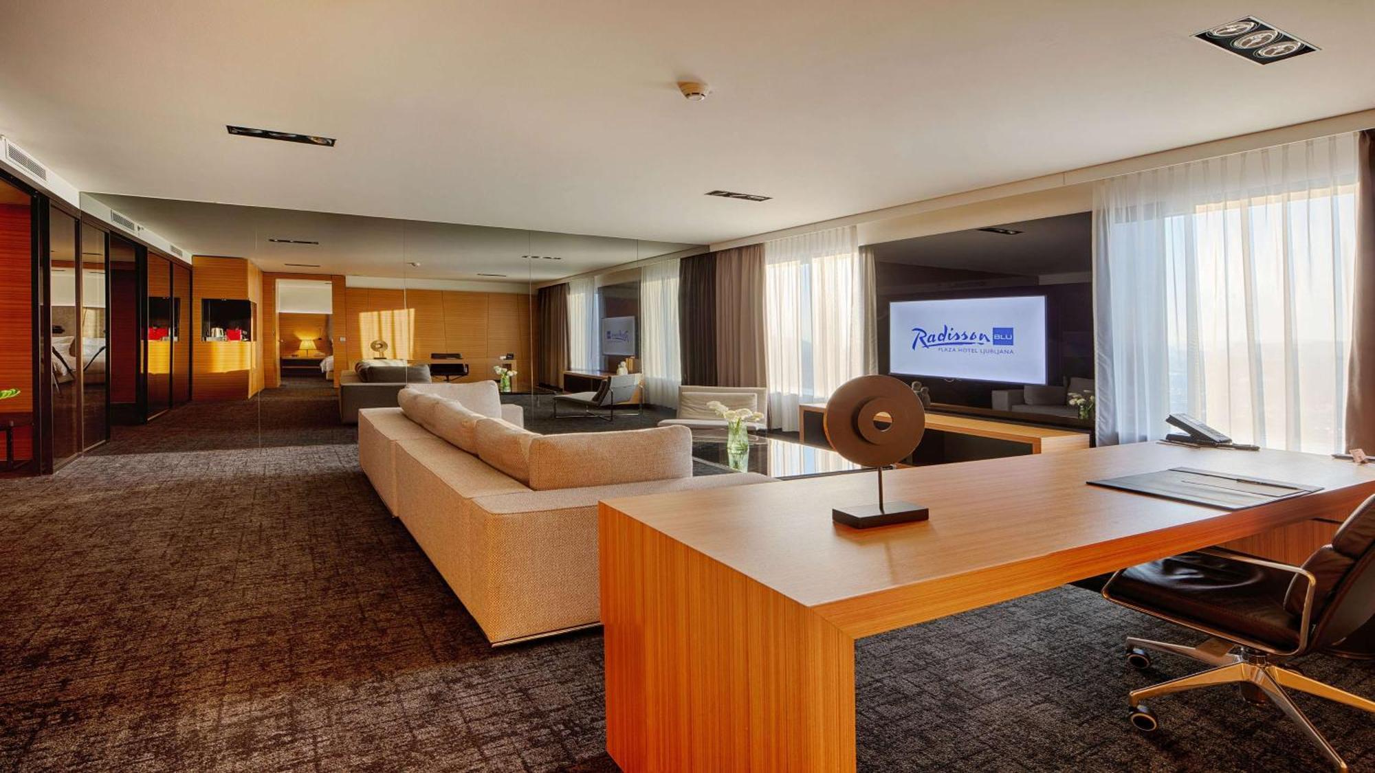 Radisson Blu Plaza Hotel Ljubljana Kültér fotó